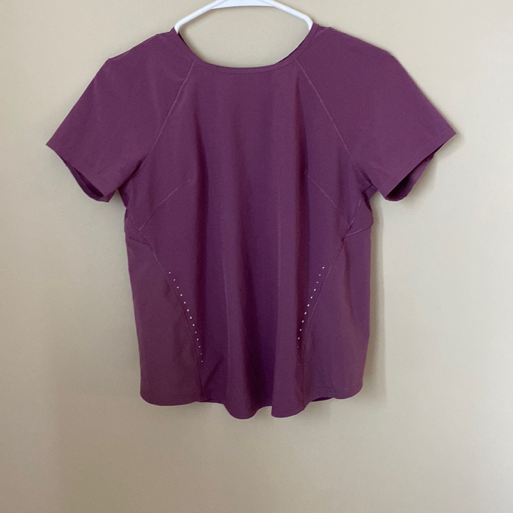 Lululemon short sleeve shirt size 2